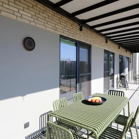 2 Bedroom Cozy In Lembruch-duemmer Apartment *